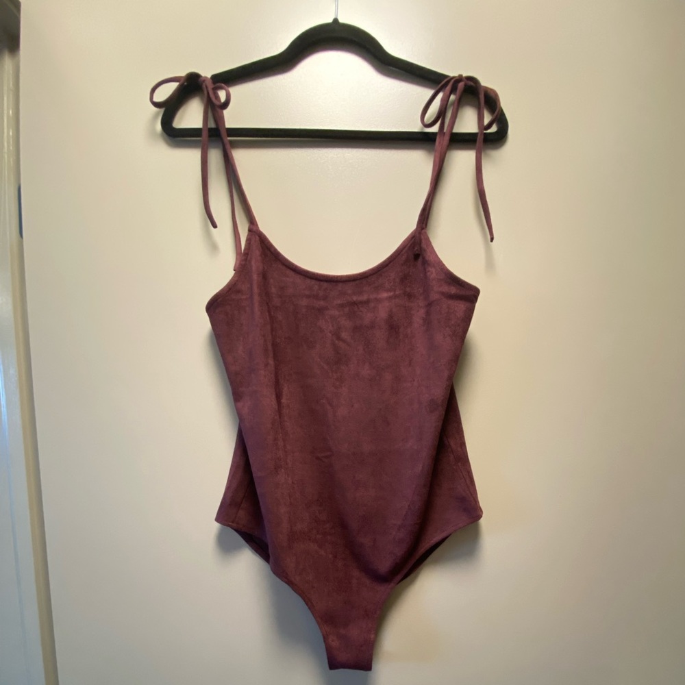 Never worn velvet bodysuit